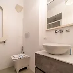 Porta Venezia - Confortevole Con Wifi E Ac