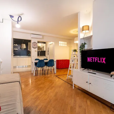 Apartamento Porta Venezia - Confortevole Con Wifi E Ac *